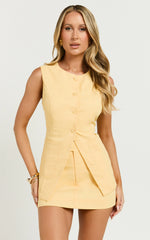 Nicolina Top - Linen Scoop Neck Button Down Vest Top in Lemon