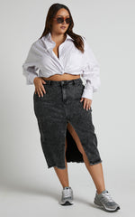 Janeve Midi Skirt - Front Split Denim Skirt in Black Acid Wash